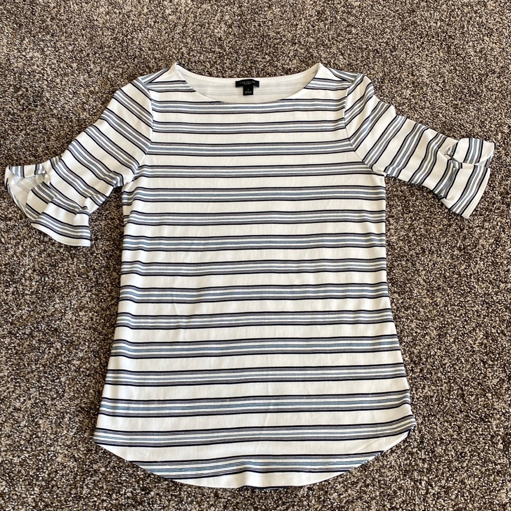 Ann Taylor Factory
White/Navy Stripe Top
Size S